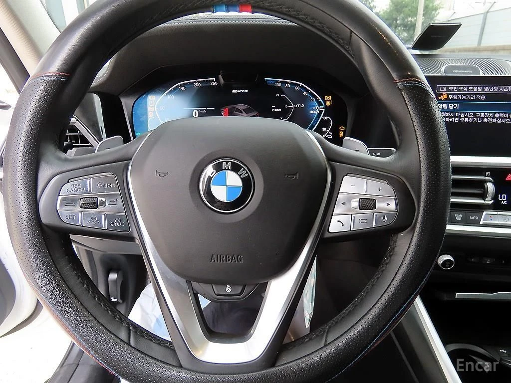 BMW 330 E* HYBRID* M* SPORT* 360КАМЕРА* LANE* ASSIST* , снимка 8 - Автомобили и джипове - 54645002