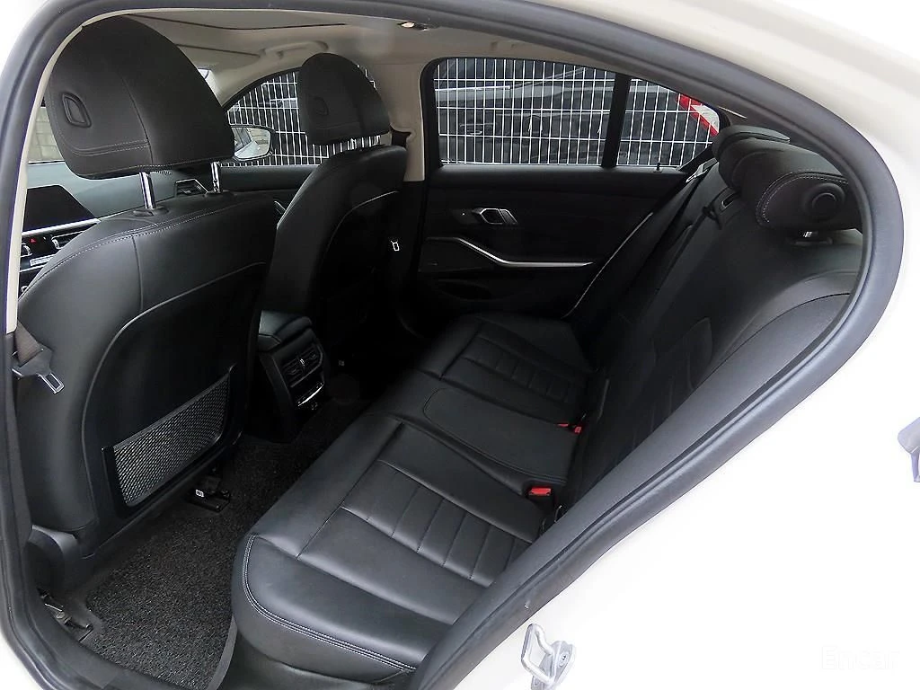 BMW 330 E* HYBRID* M* SPORT* 360КАМЕРА* LANE* ASSIST* , снимка 14 - Автомобили и джипове - 54645002