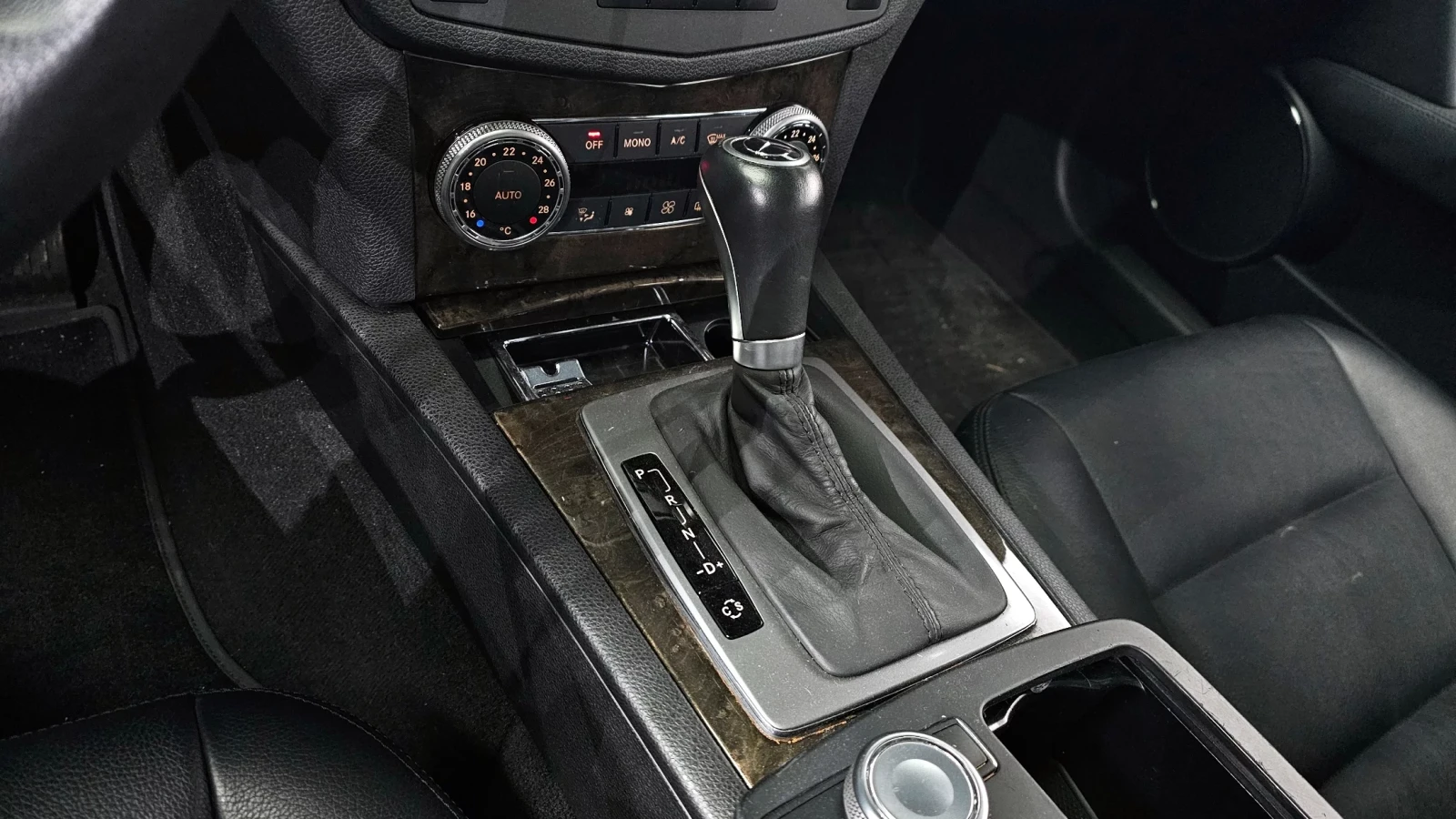 Mercedes-Benz C 250 4MATIC #УНИКАТ# !FULL!, снимка 7 - Автомобили и джипове - 54930322