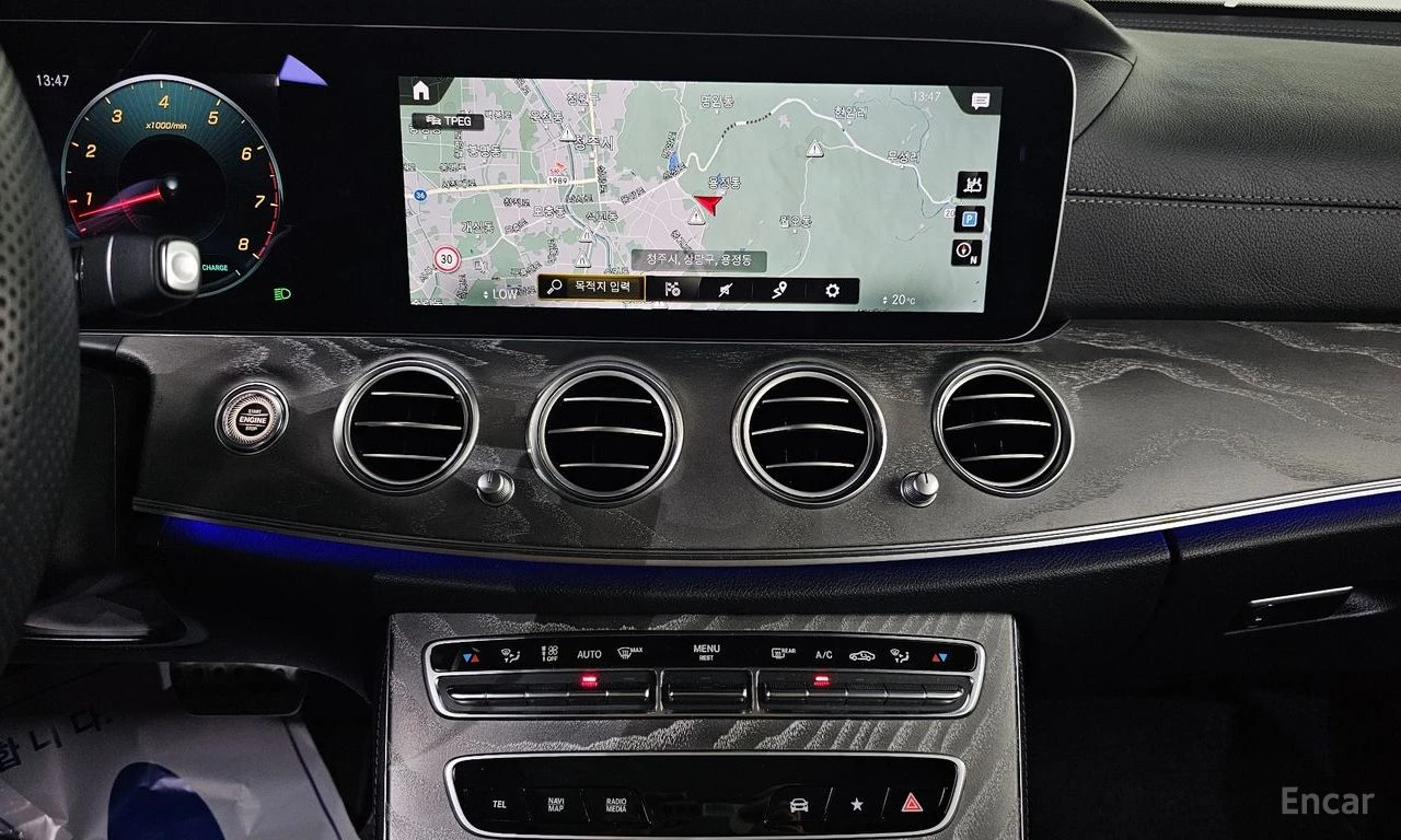 Mercedes-Benz E 350 AMG* LINE* 4MATIC* BURMESTER* ОБДУХВАНЕ* ДИСТРОНИК, снимка 8 - Автомобили и джипове - 55047112
