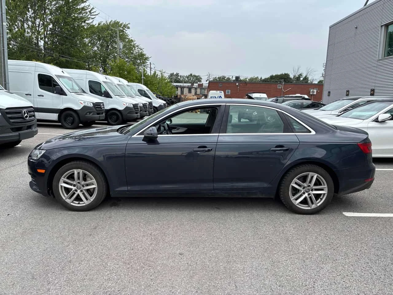 Audi A4 * Komfort * CARFAX * ЦЕНА ДО БГ, снимка 3 - Автомобили и джипове - 55281829