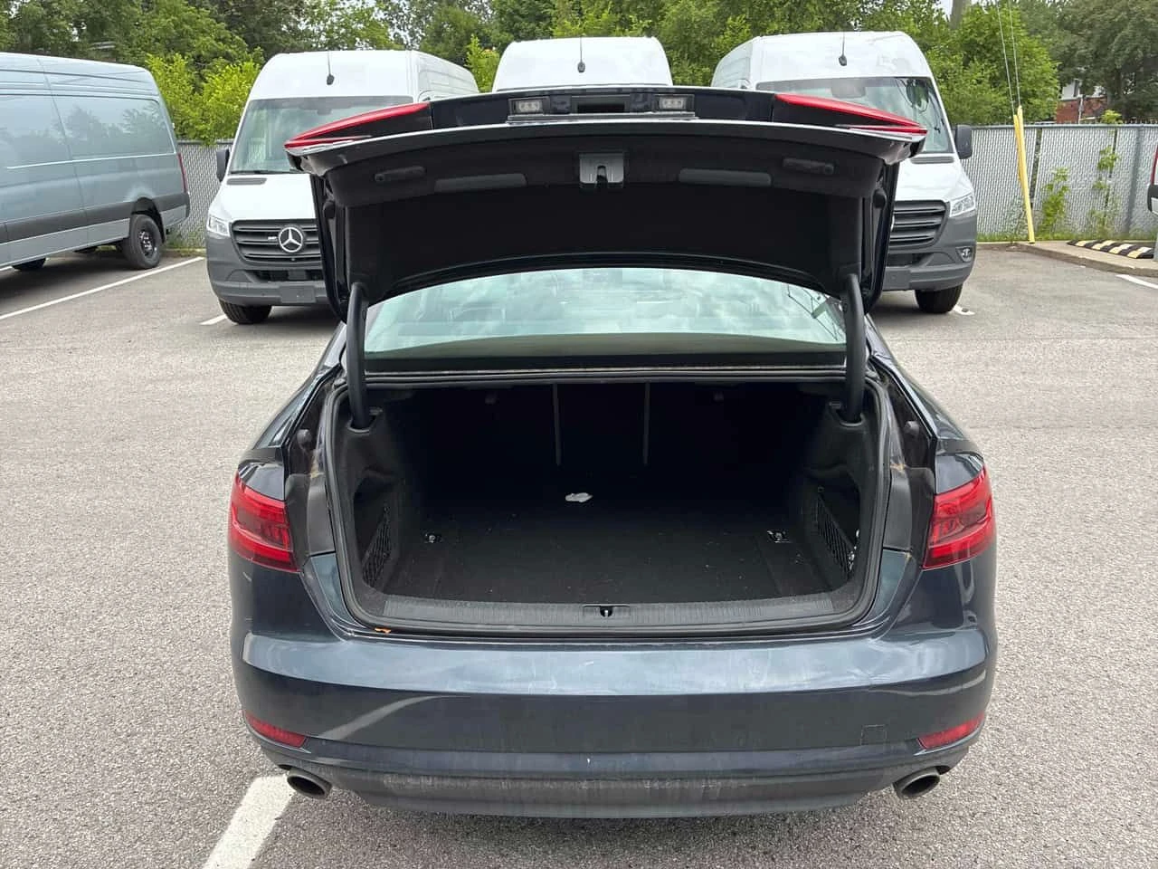 Audi A4 * Komfort * CARFAX * ЦЕНА ДО БГ, снимка 11 - Автомобили и джипове - 55281829