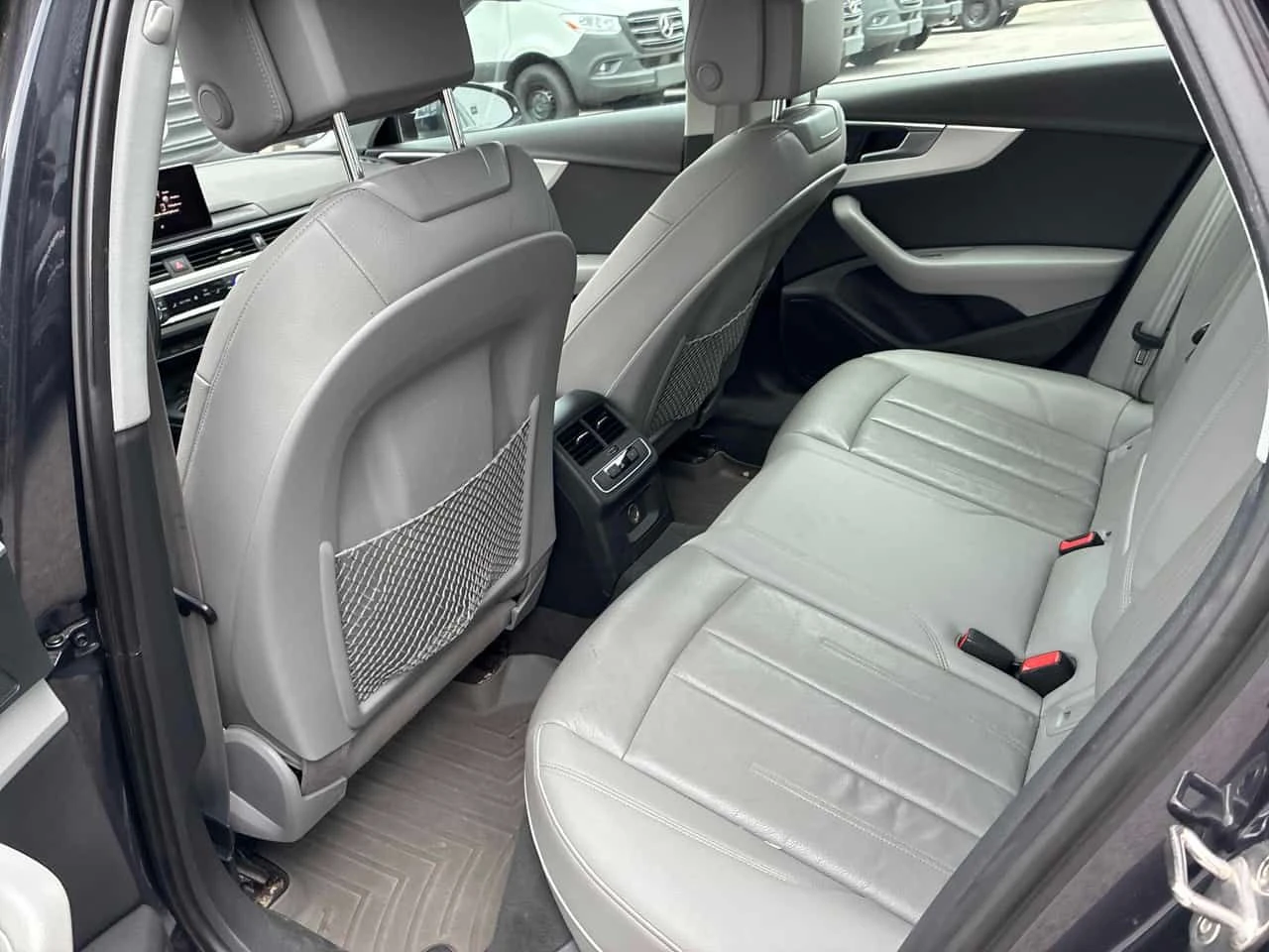 Audi A4 * Komfort * CARFAX * ЦЕНА ДО БГ, снимка 9 - Автомобили и джипове - 55281829