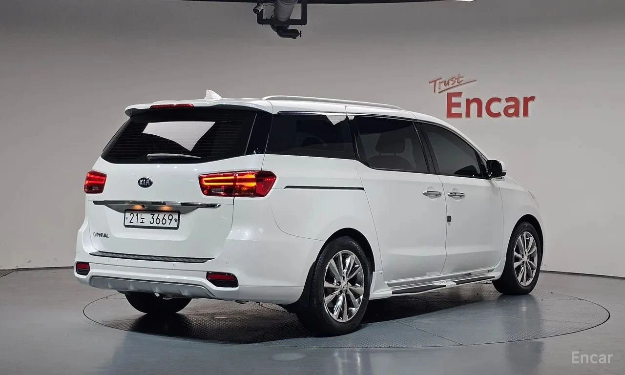 Kia Carnival * ОБДУХВАНЕ * 360 КАМЕРА * ДИСТРОНИК * , снимка 2 - Автомобили и джипове - 55409306