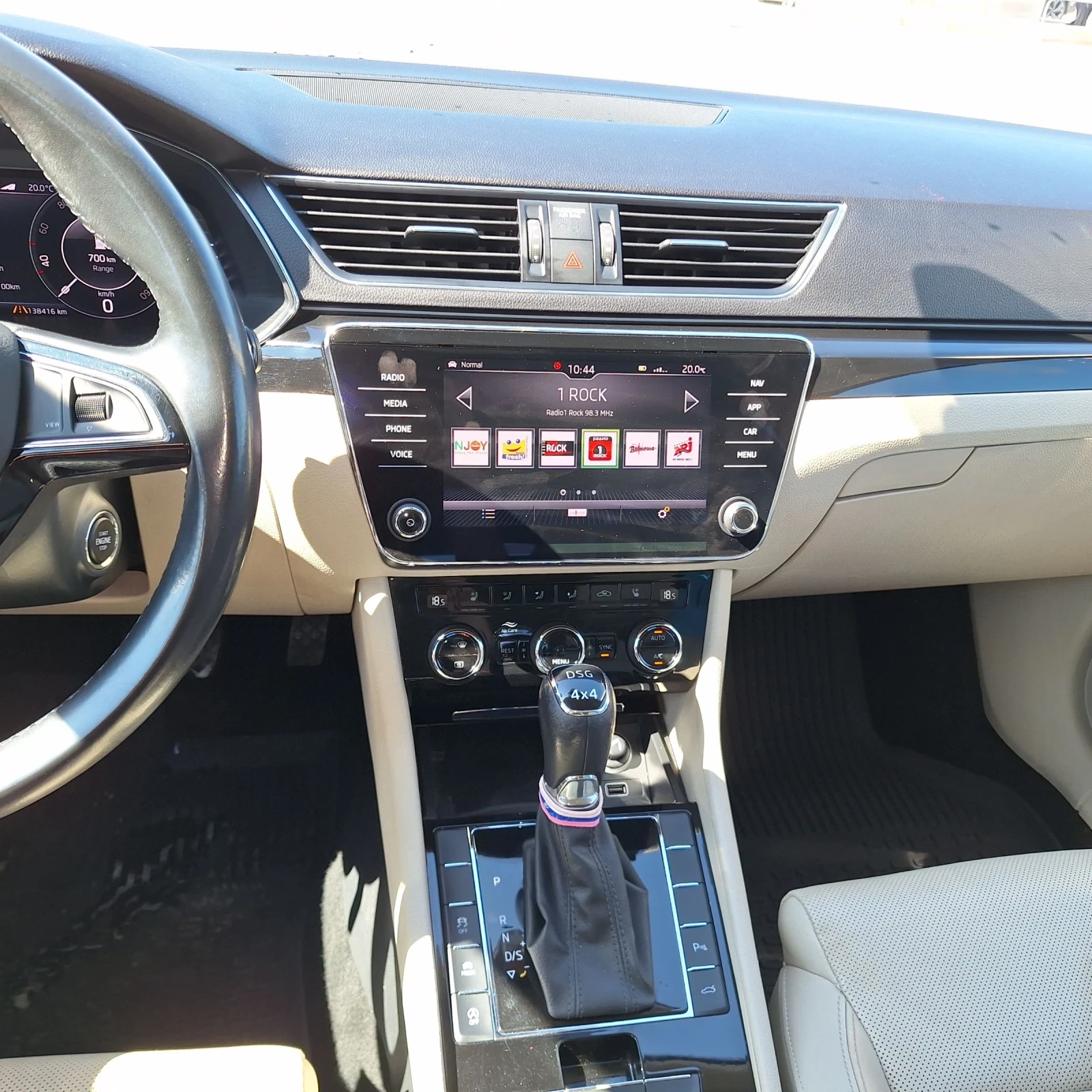 Skoda Superb L&K, снимка 10 - Автомобили и джипове - 55467106