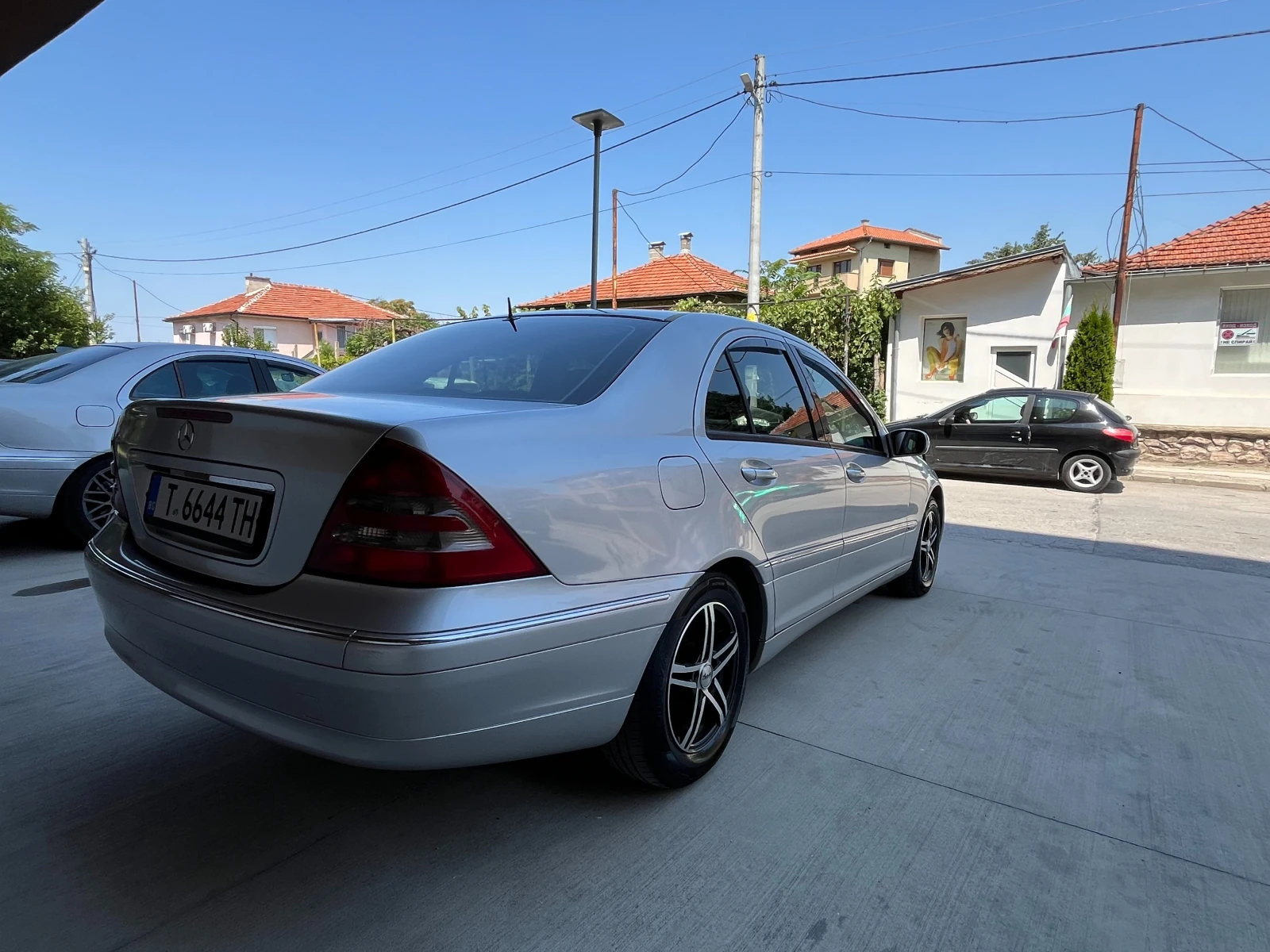 Mercedes-Benz C 200, снимка 4 - Автомобили и джипове - 55586552