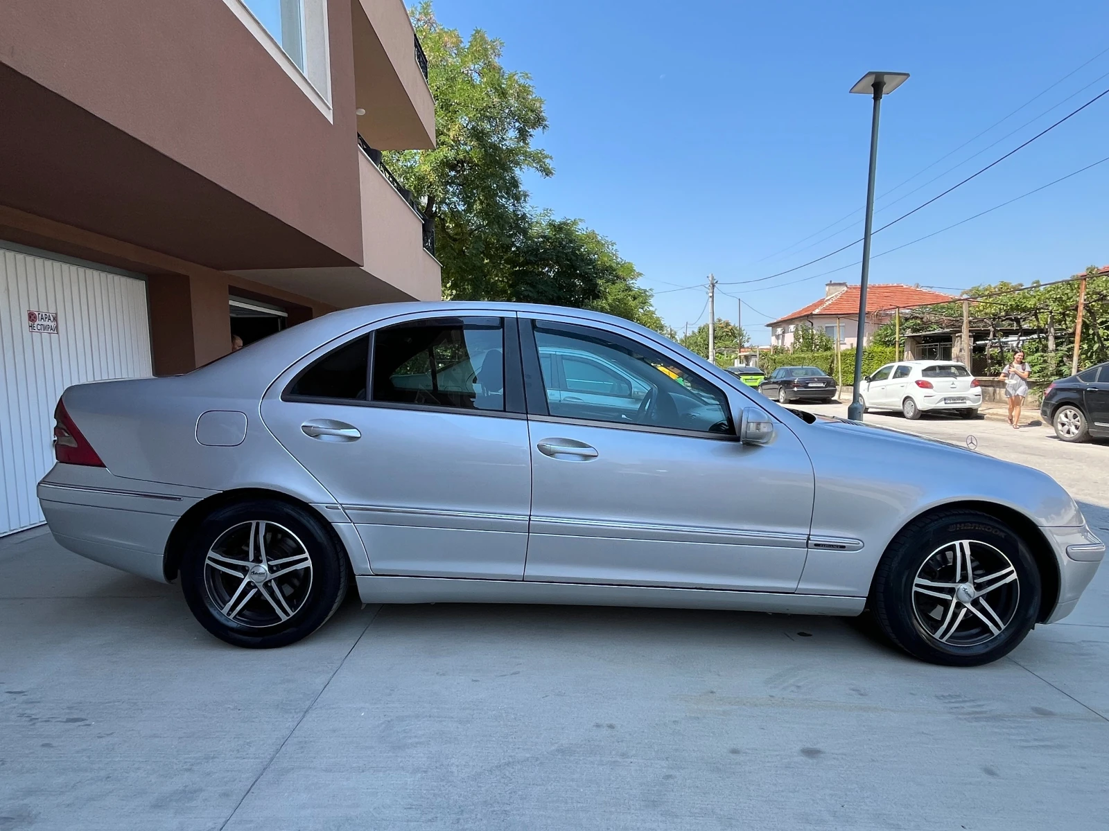 Mercedes-Benz C 200, снимка 3 - Автомобили и джипове - 55586552