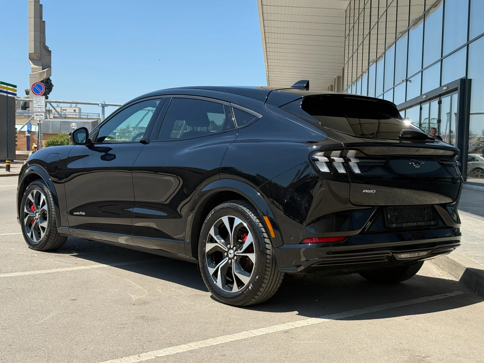 Ford Mustang Mach-E 76.7kWh 269к.с. AWD Фабрична Гаранция до 2030г !!!, снимка 3 - Автомобили и джипове - 55639280