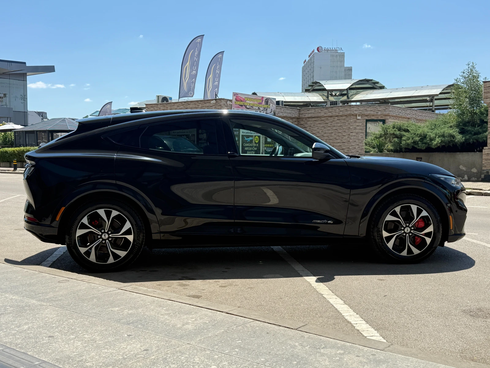 Ford Mustang Mach-E 76.7kWh 269к.с. AWD Фабрична Гаранция до 2030г !!!, снимка 5 - Автомобили и джипове - 55639280