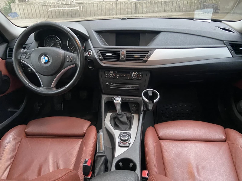 BMW X1 2.3/ 204к.с Уникат, снимка 11 - Автомобили и джипове - 48783205