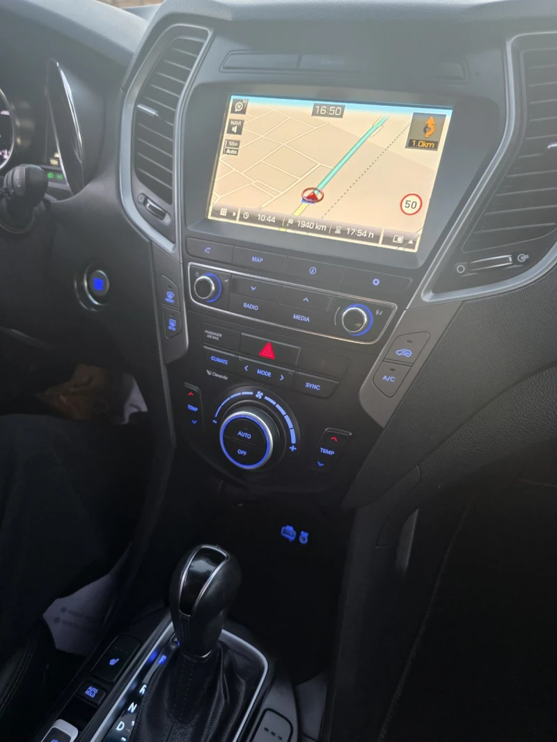 Hyundai Santa fe 2.2CRDI Premium Blue, Автоматик, 4х4, 200 к.с., снимка 9 - Автомобили и джипове - 52449145