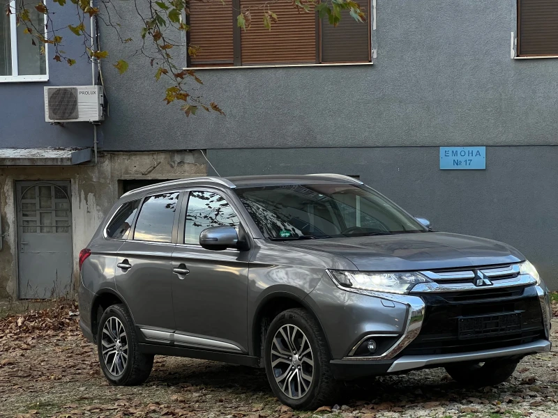 Mitsubishi Outlander, снимка 5 - Автомобили и джипове - 52822928