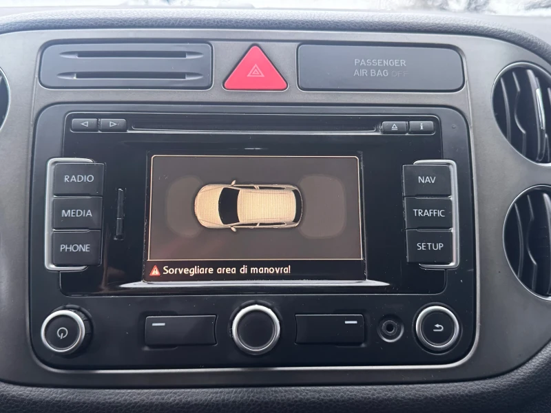 VW Tiguan 2.0TDI 4Motion, снимка 11 - Автомобили и джипове - 52898343