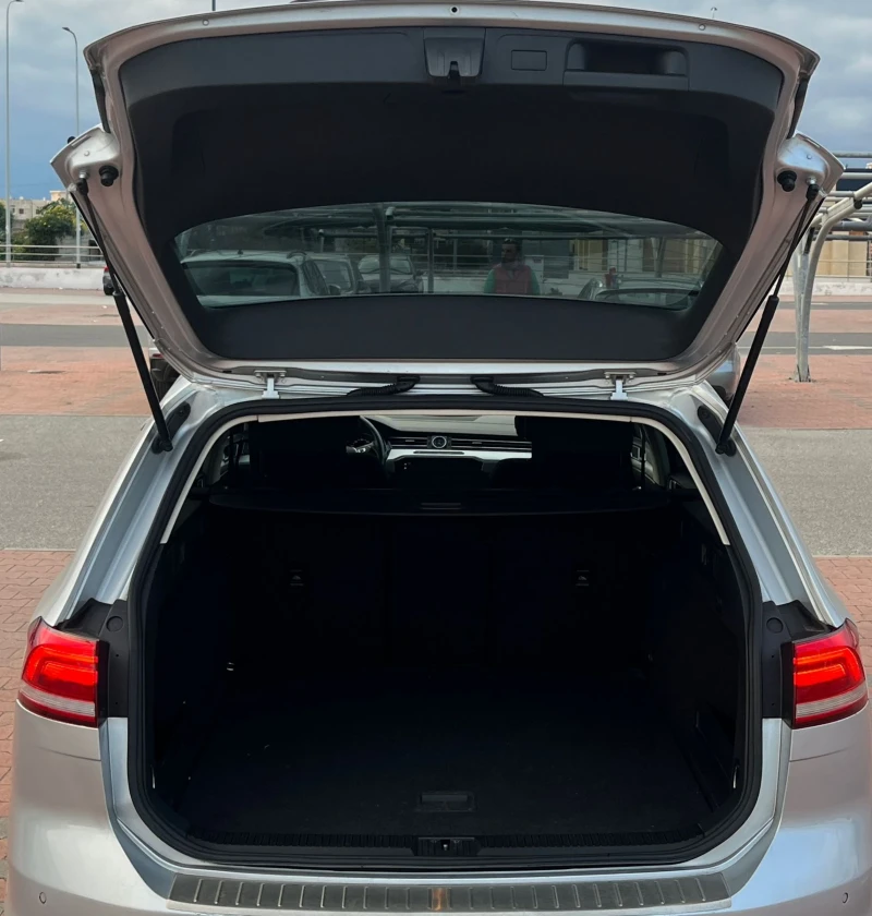 VW Passat R-line 120cc top , снимка 12 - Автомобили и джипове - 52922149