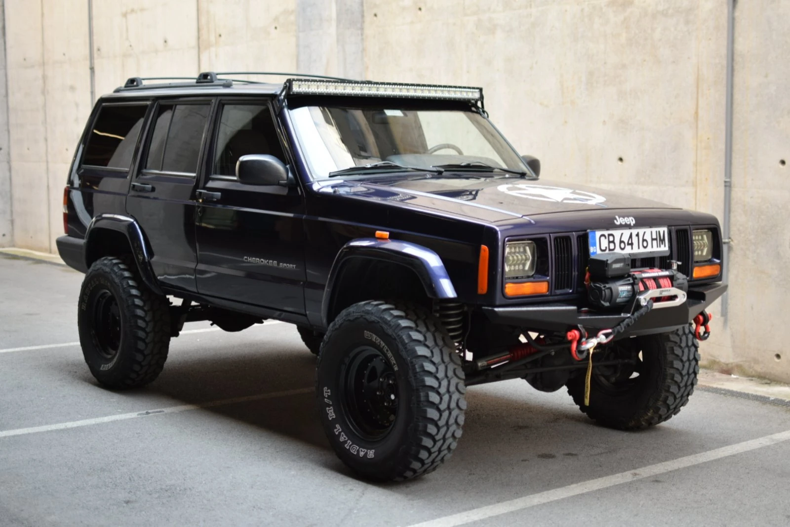 Jeep Cherokee 2, 5 TDI - изображение 2