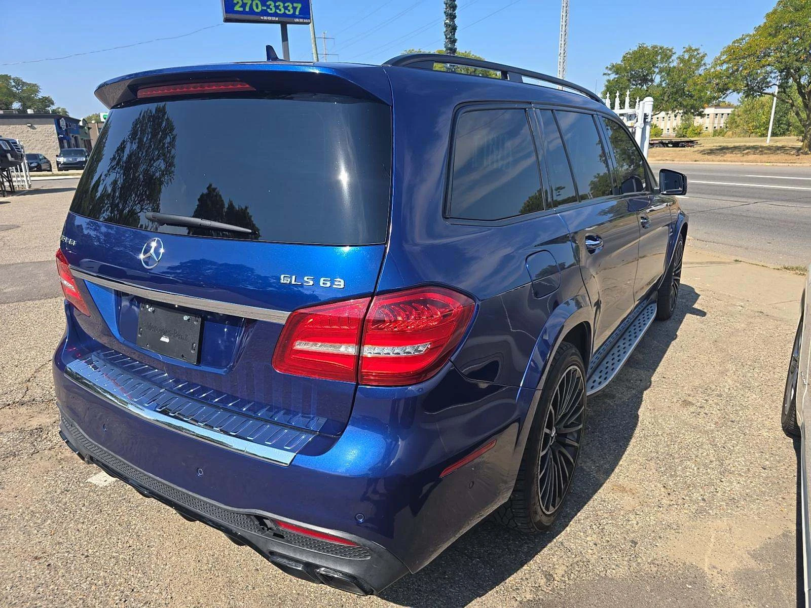 Mercedes-Benz GLS 63 AMG * 4MATIC* * АвтоКредит*  - изображение 3