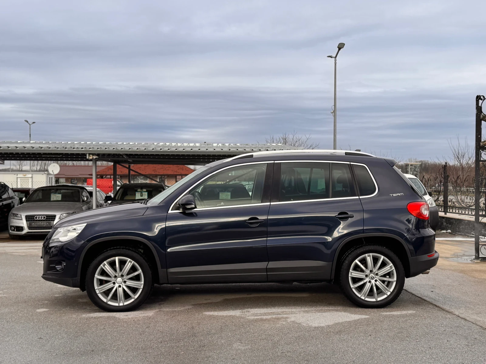 VW Tiguan 2.0TDI 4Motion АВТОМАТ НАВИ - изображение 2