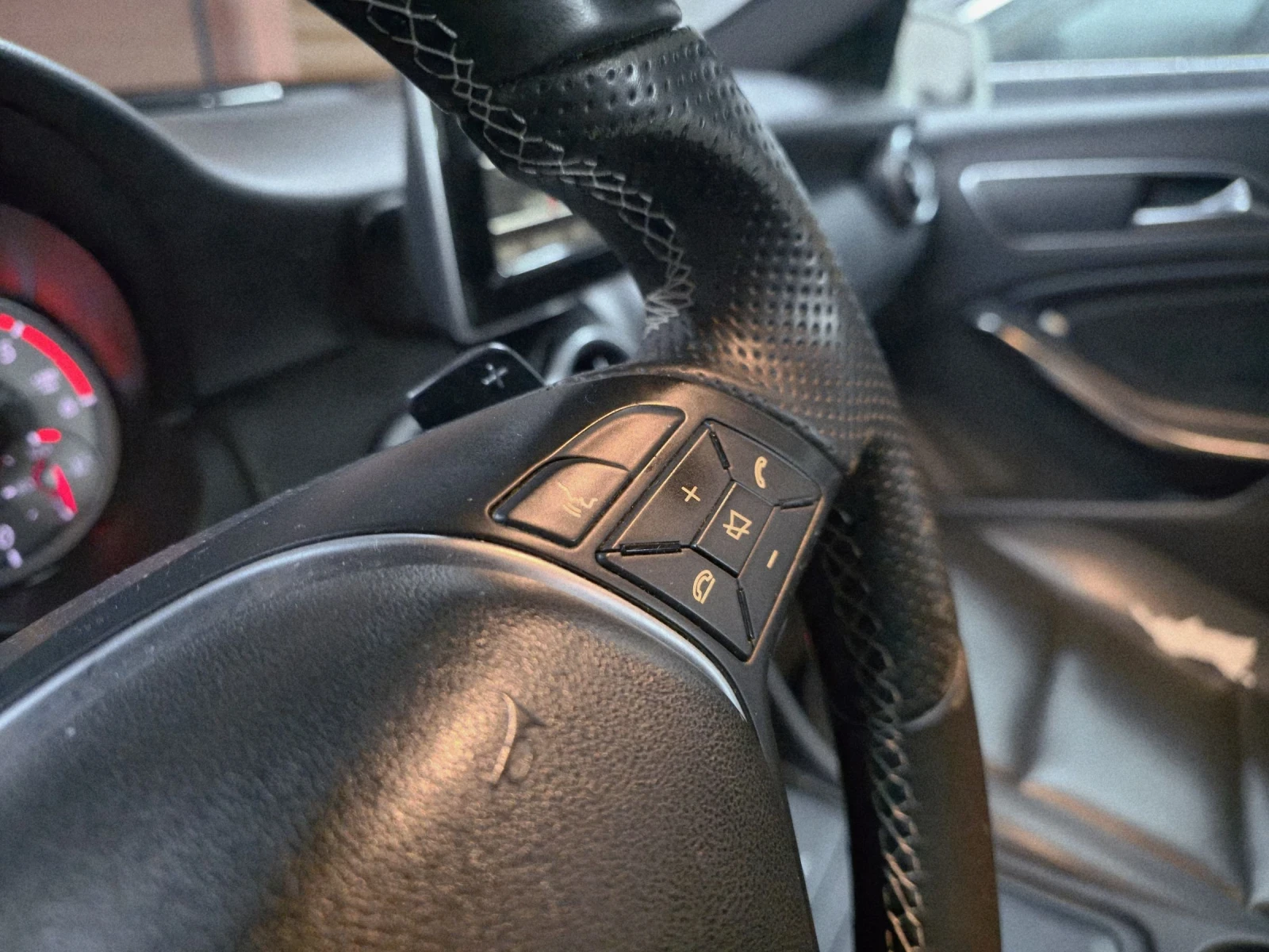 Mercedes-Benz A 180 Full led xenon 109hp, снимка 17 - Автомобили и джипове - 52922149