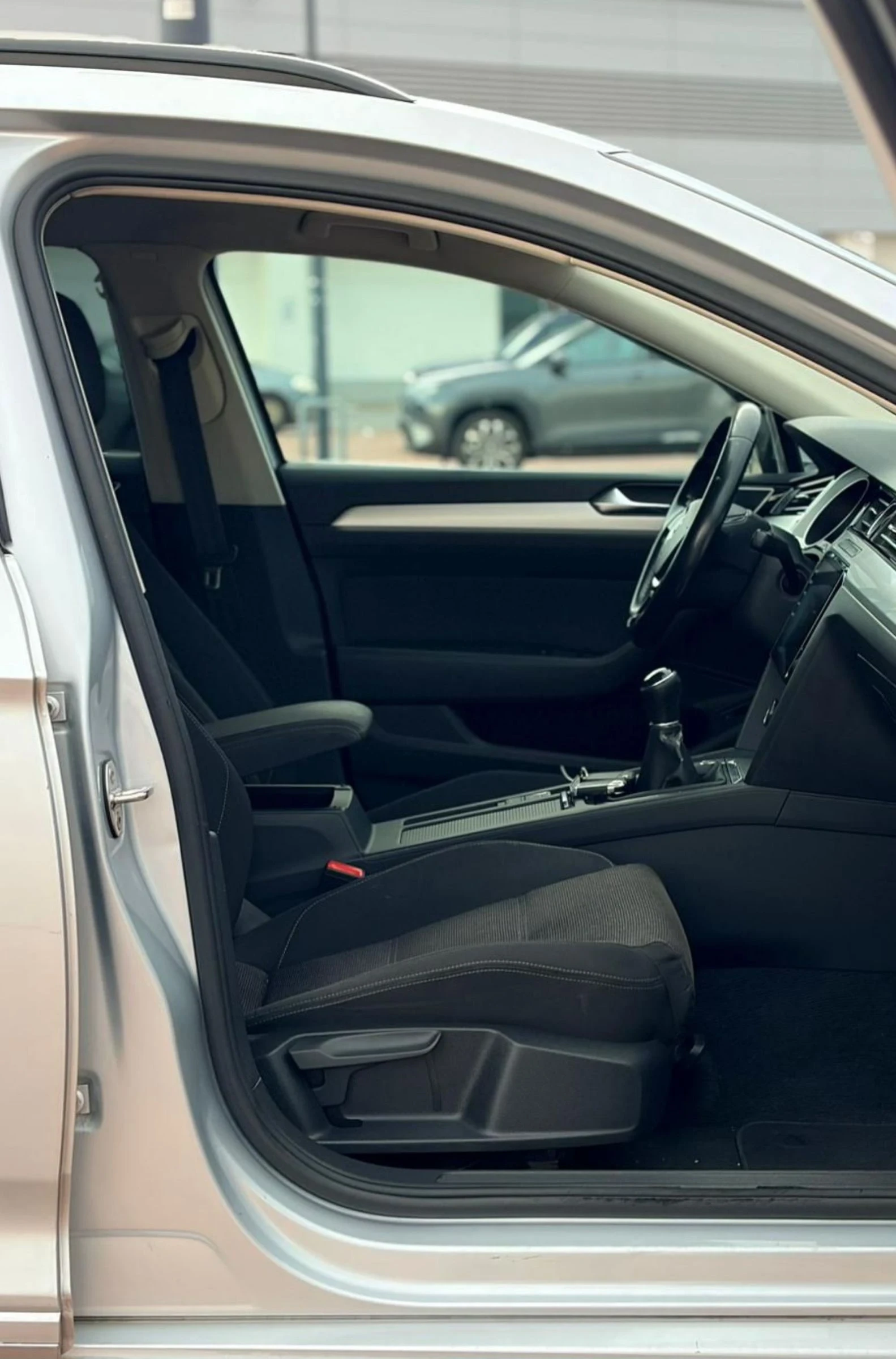 VW Passat R-line 120cc top , снимка 14 - Автомобили и джипове - 52922149