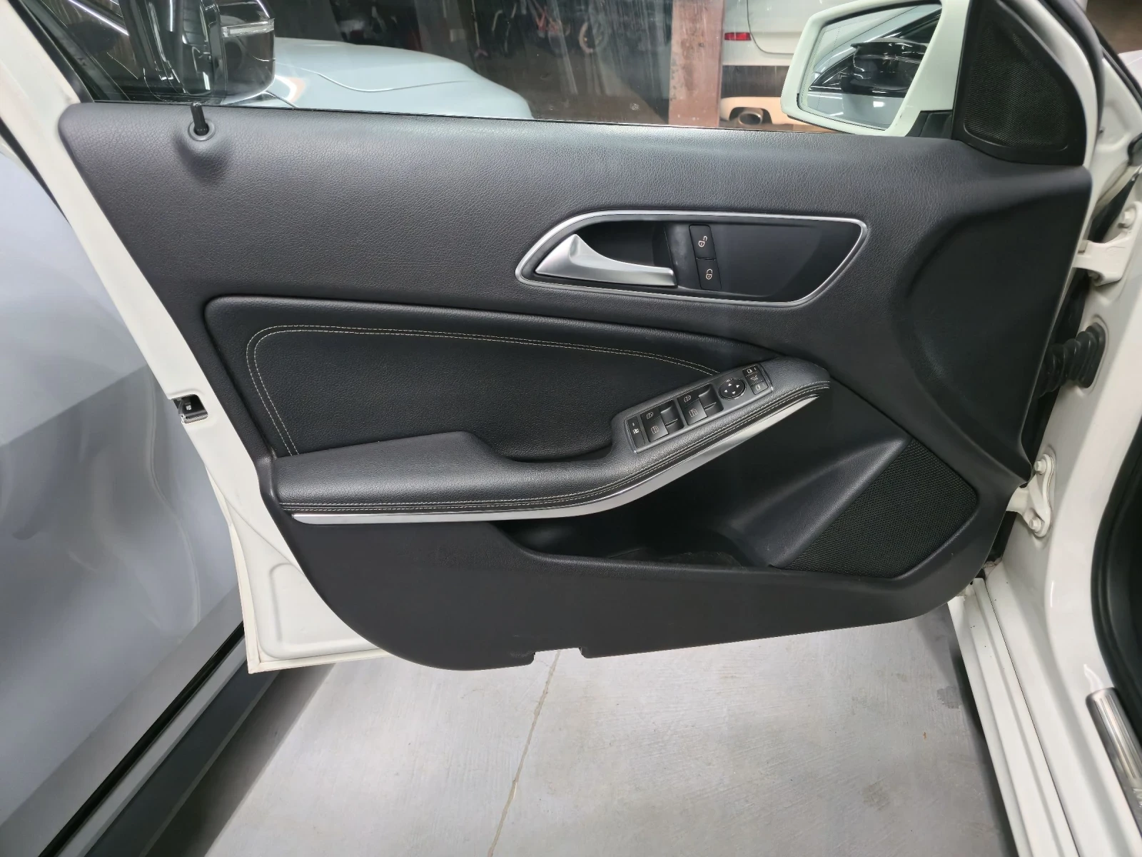 Mercedes-Benz A 180 Full led xenon 109hp, снимка 11 - Автомобили и джипове - 52922149