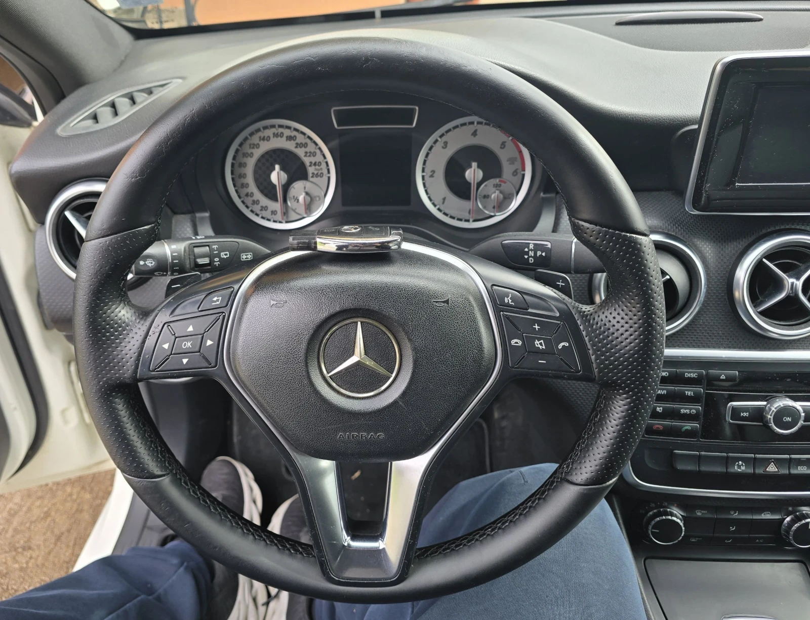 Mercedes-Benz A 180 Full led xenon 109hp, снимка 16 - Автомобили и джипове - 52922149