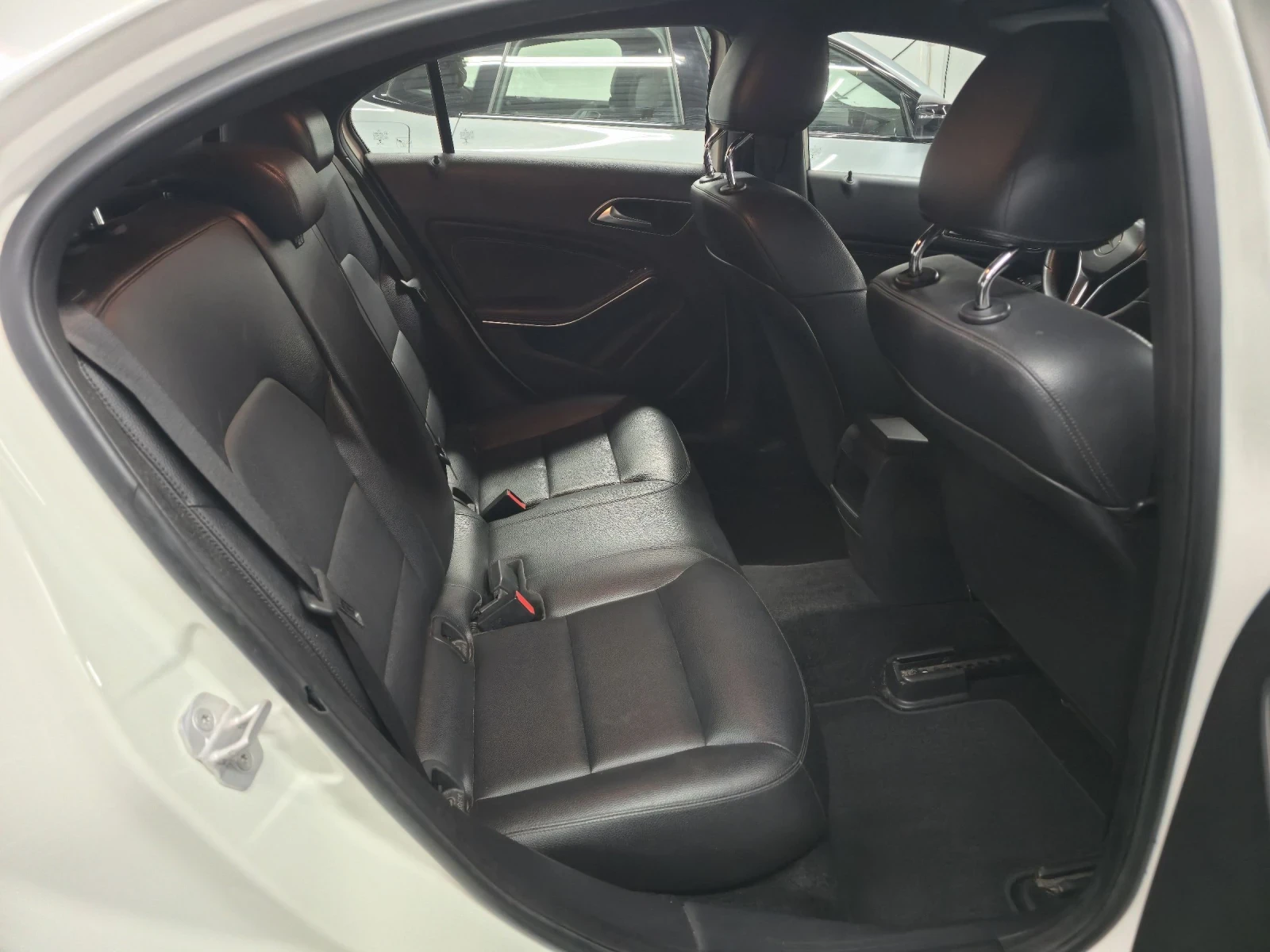 Mercedes-Benz A 180 Full led xenon 109hp, снимка 12 - Автомобили и джипове - 52922149