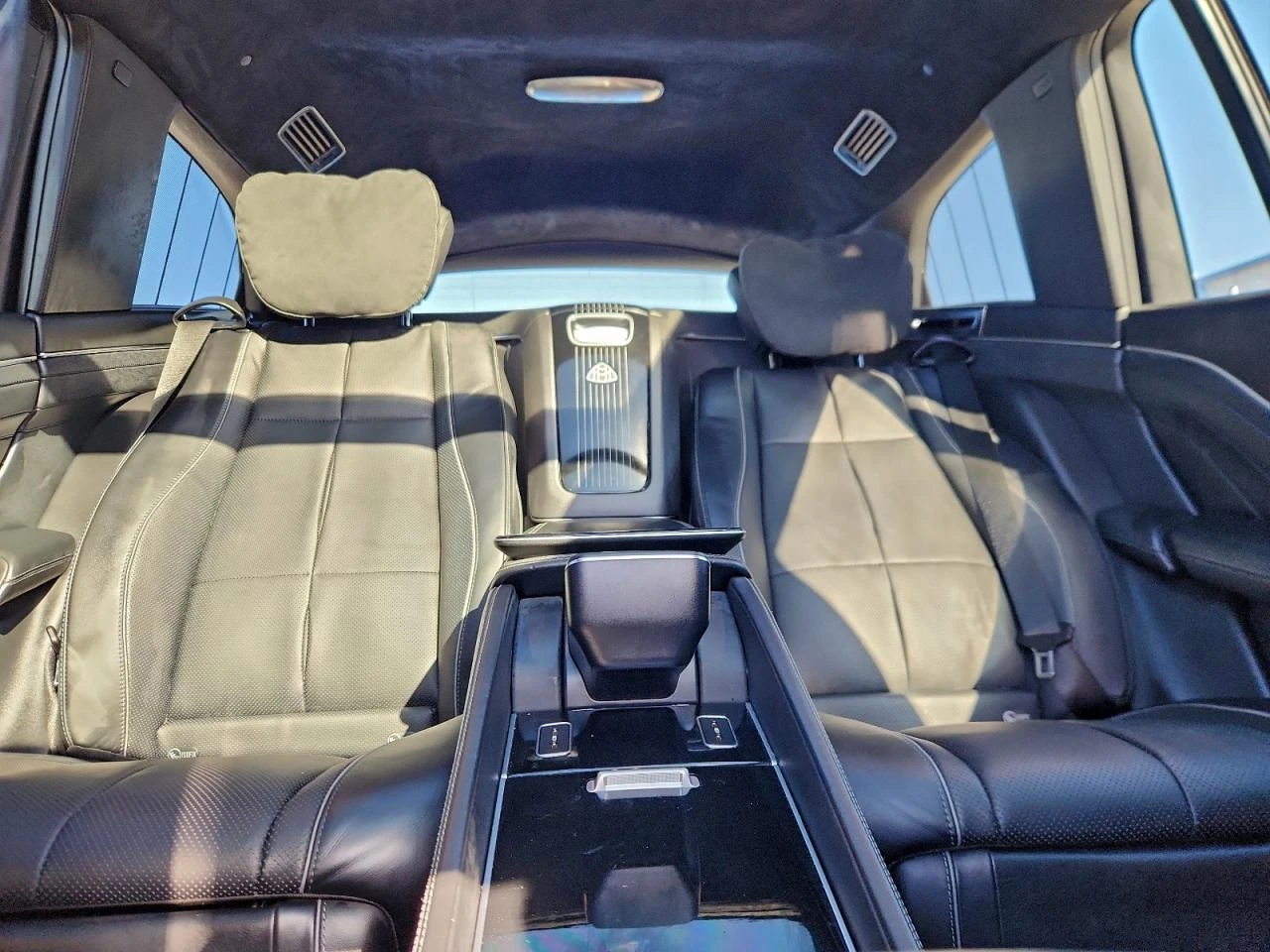 Mercedes-Benz GLS 600 MAYBACH GLS600 4M - изображение 10