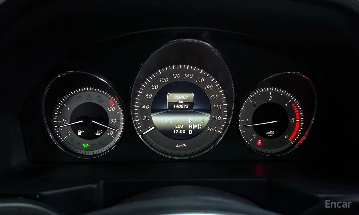 Mercedes-Benz GLK, снимка 8 - Автомобили и джипове - 54042198