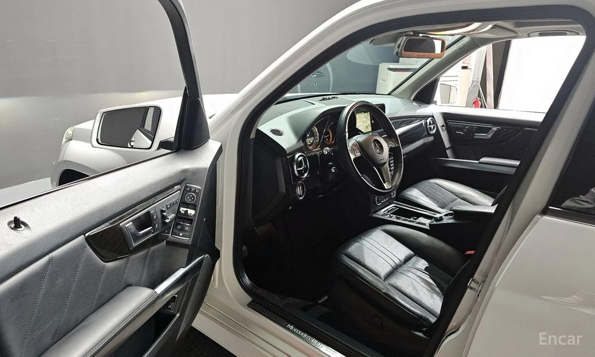 Mercedes-Benz GLK, снимка 10 - Автомобили и джипове - 54042198