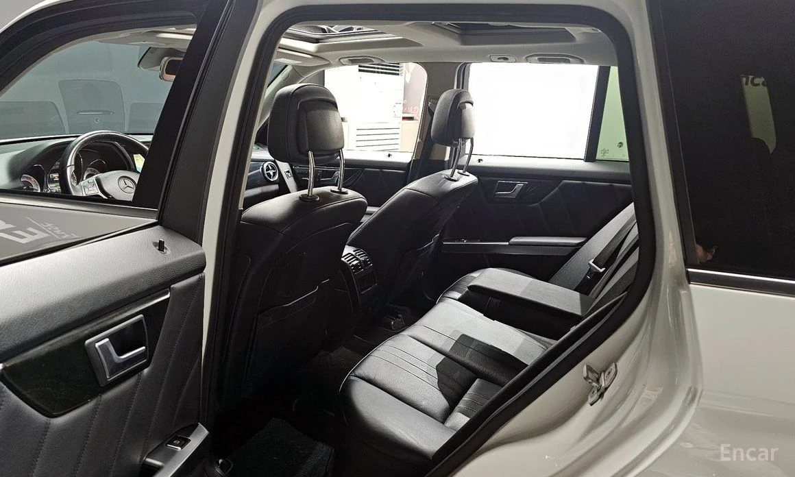 Mercedes-Benz GLK, снимка 11 - Автомобили и джипове - 54042198