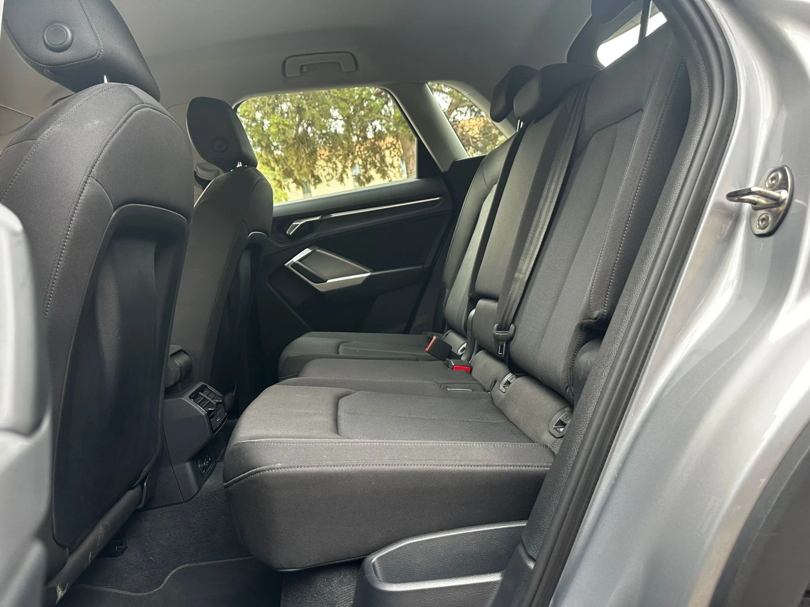 Audi Q3 35 TDI S tronic S line edition, снимка 16 - Автомобили и джипове - 55051046