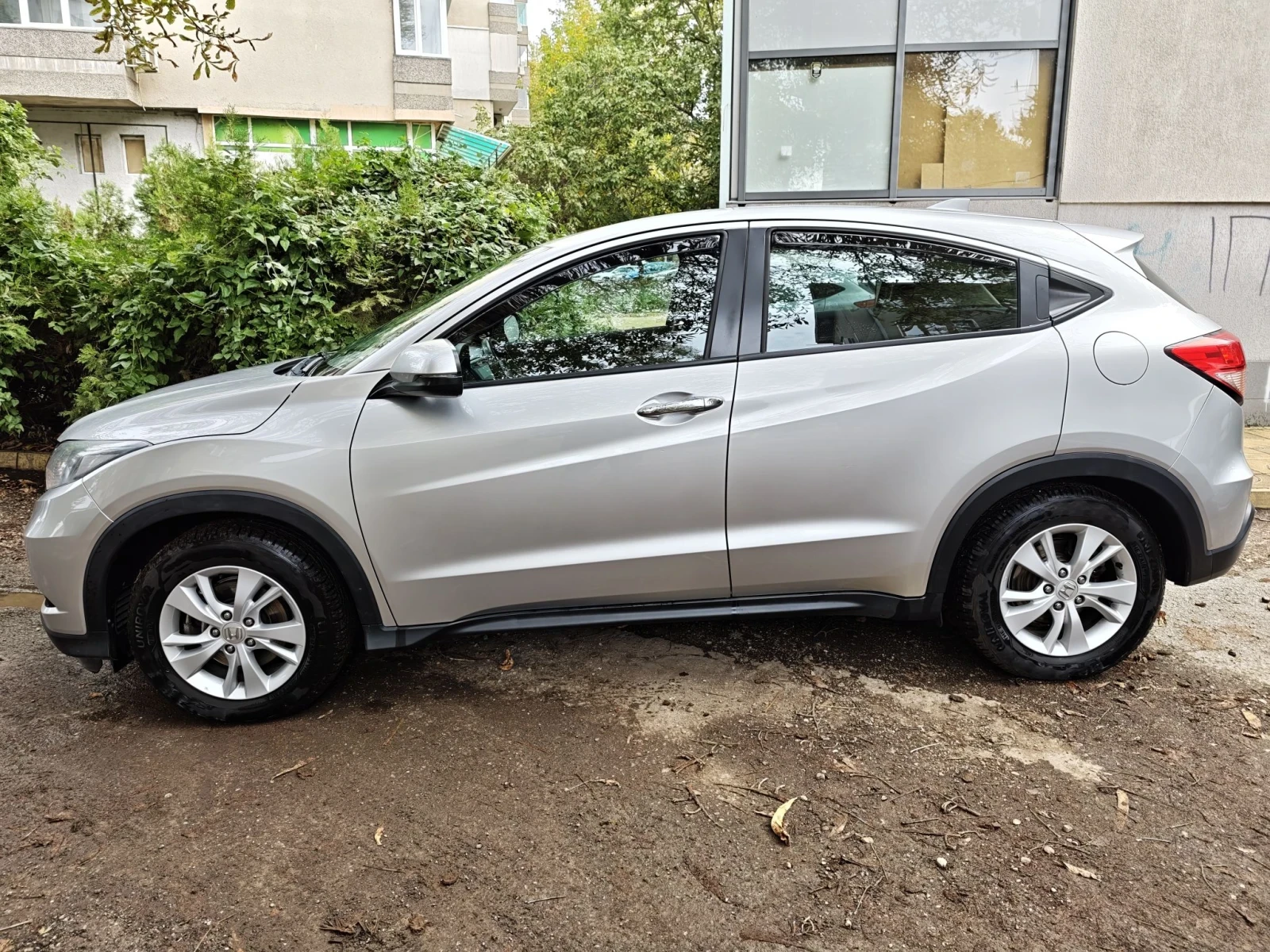 Honda Hr-v, снимка 8 - Автомобили и джипове - 56542862