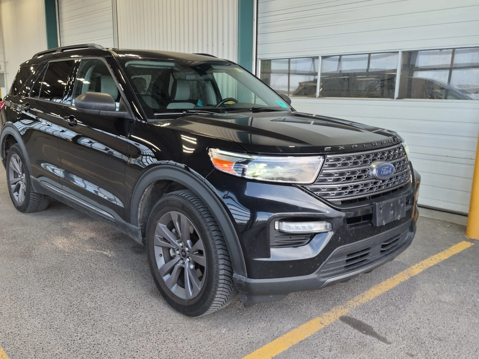 Ford Explorer XLT / АВТОКРЕДИТ, снимка 2 - Автомобили и джипове - 56748987
