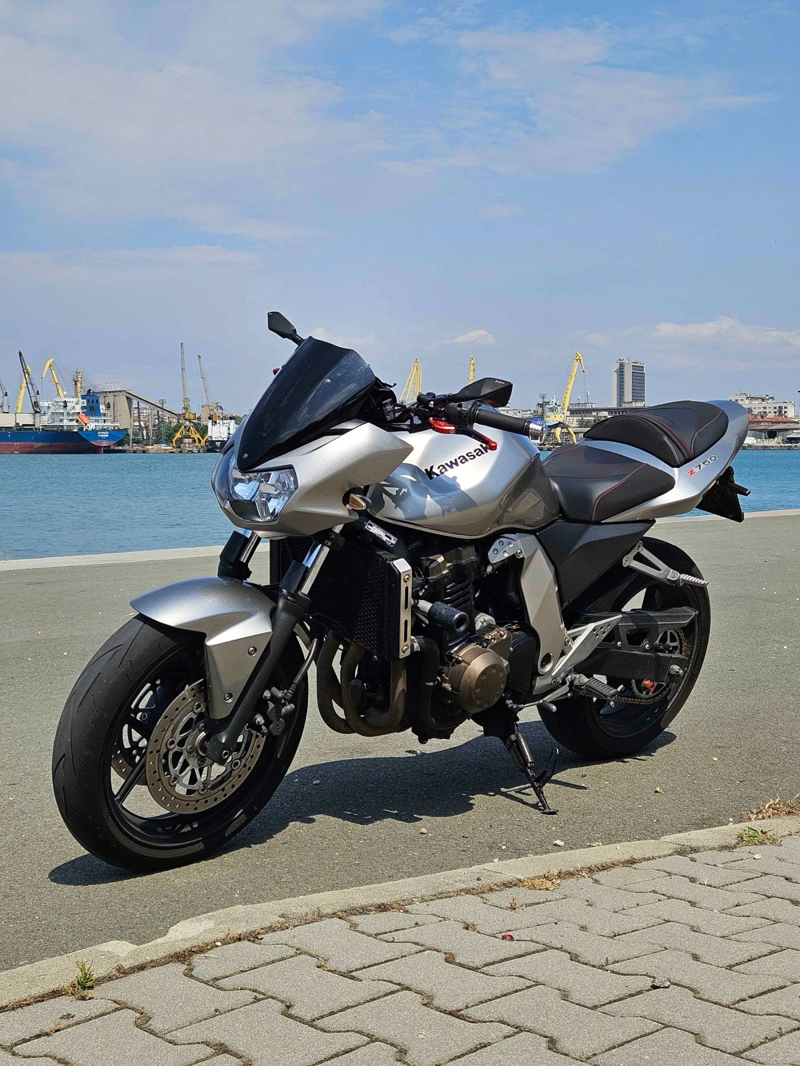 Kawasaki Z 750, снимка 8 - Мотоциклети и мототехника - 55612464