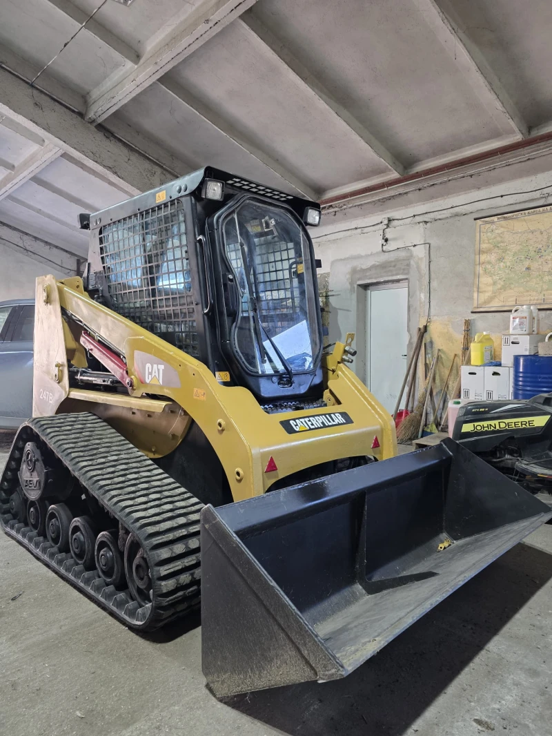 Мини челни товарачи Cat 247B3, снимка 8 - Индустриална техника - 52929788