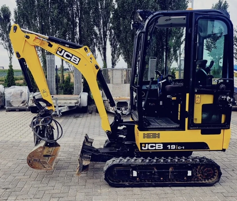 Багер JCB 19 С