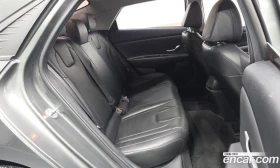 Hyundai Elantra 1.6 LPi Smart, снимка 16