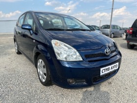 Toyota Corolla verso 2.2 D4D 7 места, снимка 1