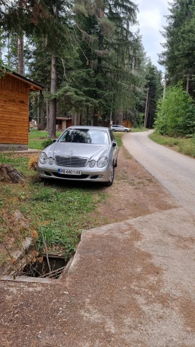 Mercedes-Benz E 320, снимка 1