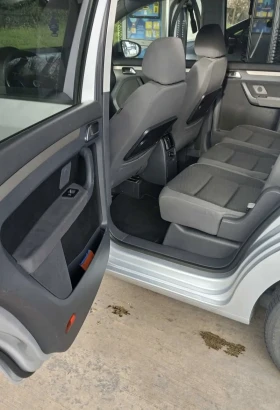 VW Touran 2.0 бензин/метан - 6300 лв. - 32073268 9