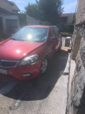 Обява за продажба на Kia Ceed КАПАРИРАНА! 1.6, автомат, бензин, 126к.с. ~10 400 лв. - изображение 1