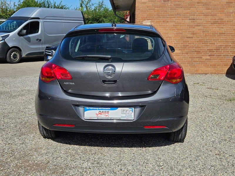 Opel Astra 1.4 Бензин Automatik 139к , снимка 5 - Автомобили и джипове - 47163869