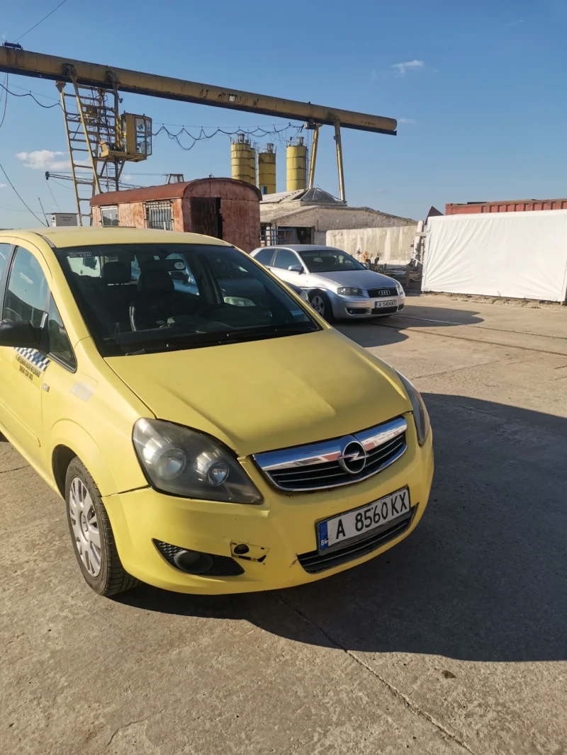 Opel Zafira 1. 6 CNG, снимка 2 - Автомобили и джипове - 47655203