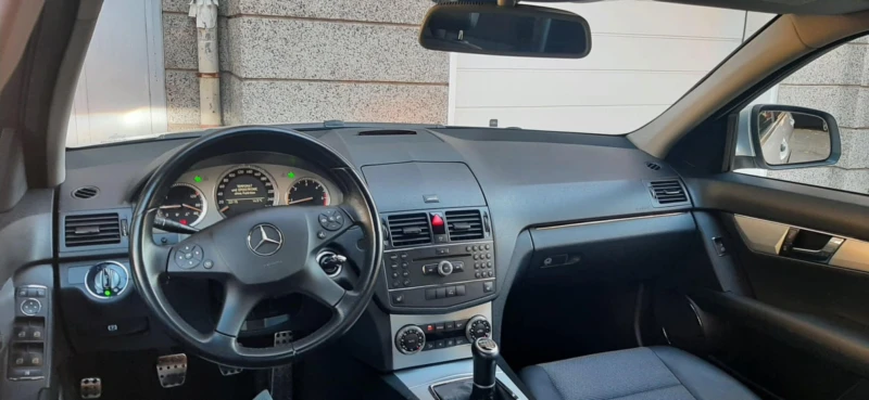 Mercedes-Benz C 200 C200, снимка 10 - Автомобили и джипове - 47973637