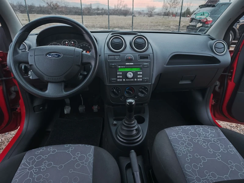 Ford Fiesta 1.4  i, снимка 13 - Автомобили и джипове - 48090180