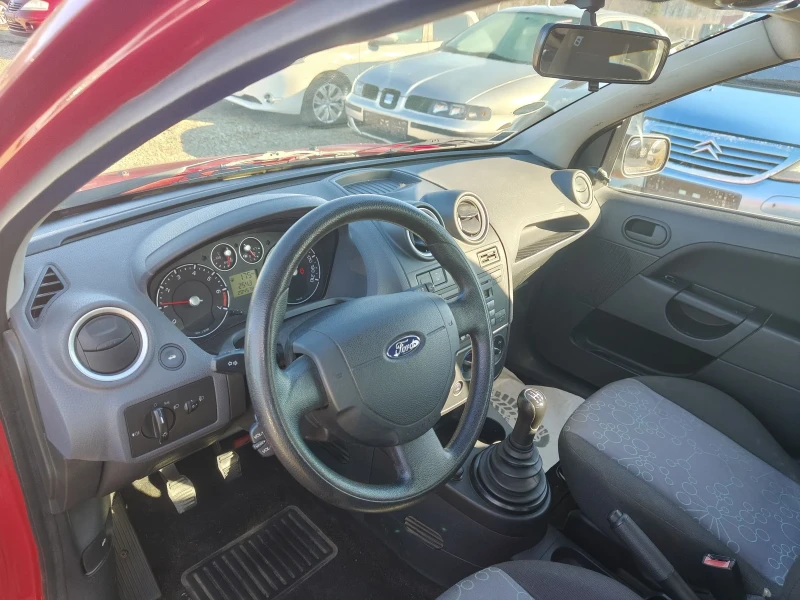 Ford Fiesta 1.4  i, снимка 11 - Автомобили и джипове - 48090180