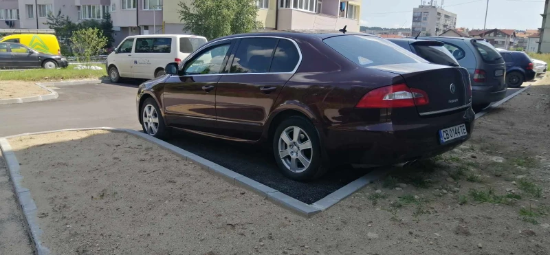 Skoda Superb, снимка 4 - Автомобили и джипове - 48588035