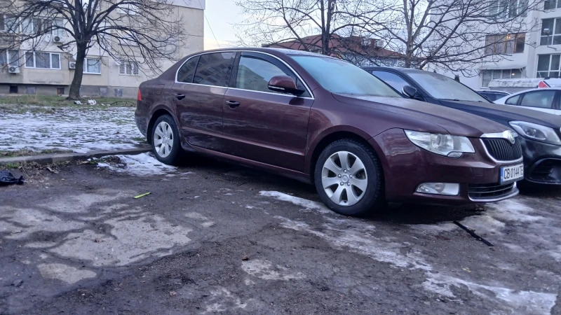 Skoda Superb, снимка 8 - Автомобили и джипове - 48588035