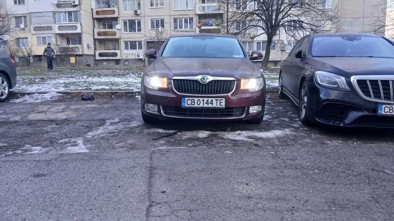 Skoda Superb, снимка 11 - Автомобили и джипове - 48588035