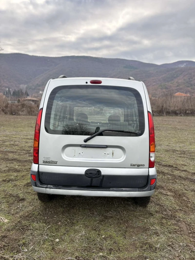 Renault Kangoo, снимка 7 - Автомобили и джипове - 49378537